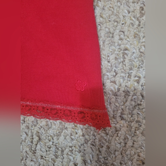 Y2K bedazzled lace Cami - Picture 2 of 6